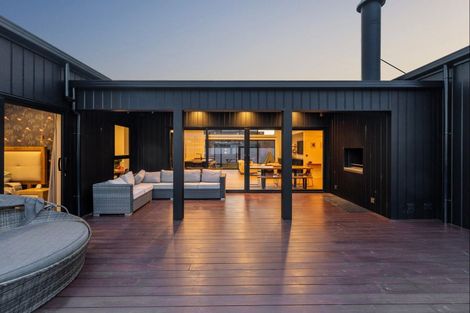 Photo of property in 7 Edenmore Terrace, Fitzherbert, Palmerston North, 4410