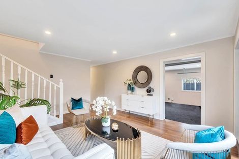 Photo of property in 52 Roberts Road, Te Atatu South, Auckland, 0610