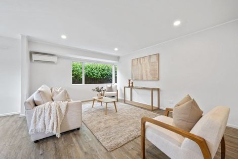 Photo of property in 54 Walworth Avenue, Pakuranga Heights, Auckland, 2010