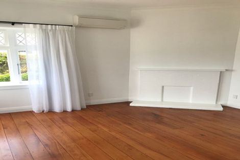 Photo of property in 20 Sugarloaf Road, Brooklyn, Wellington, 6021