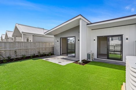 Photo of property in 15 Kawe Marie Lane, Takanini, 2112