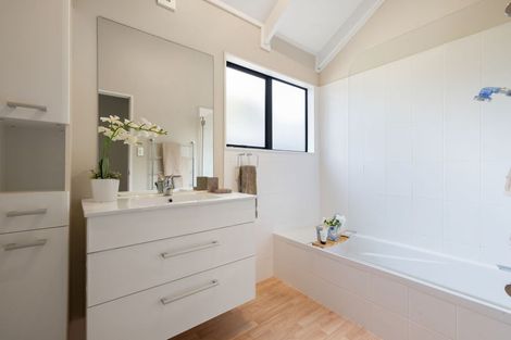 Photo of property in 7 Vogel Place, Cambridge, 3434