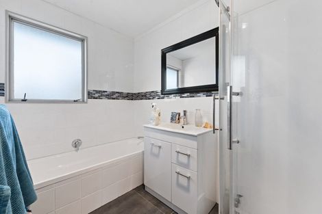 Photo of property in 7 Hindmarsh Street, Henderson, Auckland, 0612