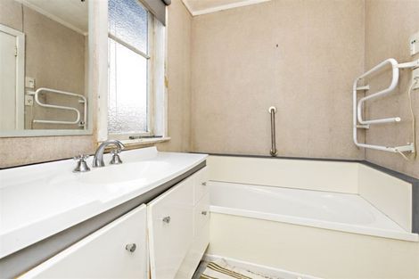 Photo of property in 33 Huia Road, Papatoetoe, Auckland, 2025