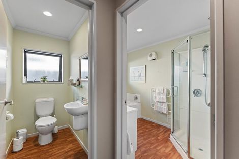 Photo of property in 6 Te Ropata Place, Waikanae Beach, Waikanae, 5036