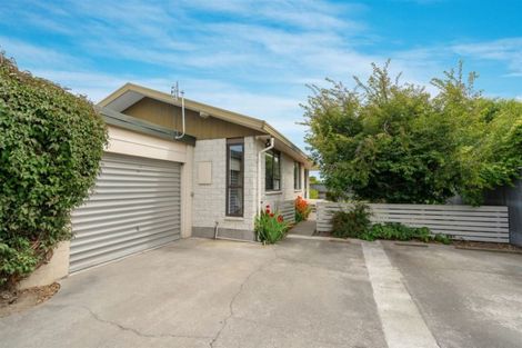 Photo of property in 11 Manor Place, Bryndwr, Christchurch, 8053