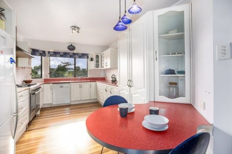 Photo of property in 10 Kowhai Street, Tawa, Wellington, 5028