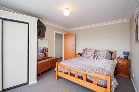 Photo of property in 1 Ballantrae Street, Wallacetown, 9816