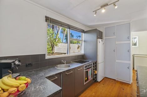 Photo of property in 615 Swanson Road, Swanson, Auckland, 0612