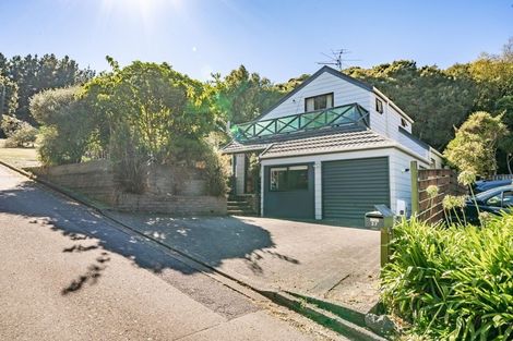 Photo of property in 27 Postgate Drive, Whitby, Porirua, 5024