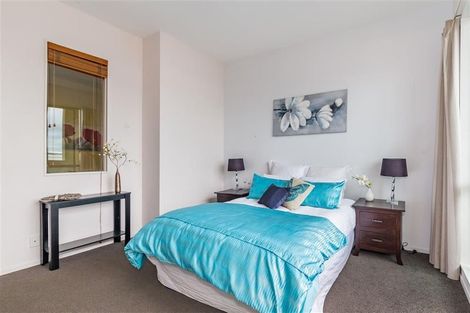 Photo of property in Metro Apartments, 220u8 Thorndon Quay, Pipitea, Wellington, 6011