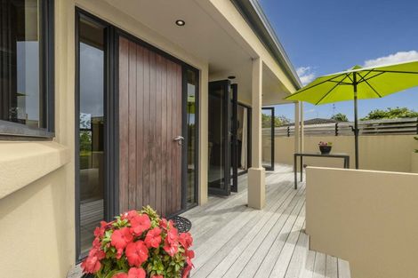 Photo of property in 5 Acklam Avenue, Otumoetai, Tauranga, 3110