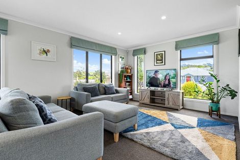 Photo of property in 15 Admiralty Drive, Haruru, 0204