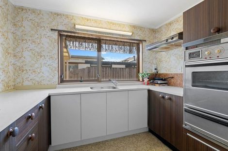 Photo of property in 8 West Hoe Road, Orewa, 0931