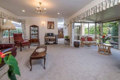 Photo of property in 63 Lakeside Drive, Orewa, 0931