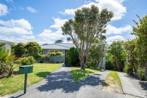 Photo of property in 18 Glenamoy Crescent, Johnsonville, Wellington, 6037