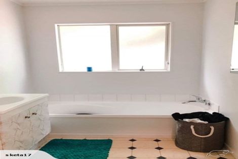 Photo of property in 8f2- Tulsa Grove, Totara Park, Upper Hutt, 5018
