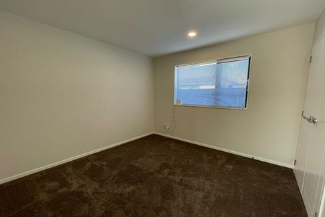 Photo of property in 22 Holcroft Street, Papakura, 2110