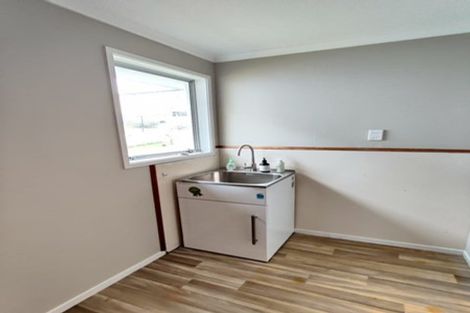 Photo of property in 58 Lewisham Street, Highland Park, Auckland, 2010