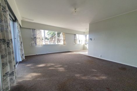 Photo of property in 24 Ronald Place, Manurewa, Auckland, 2102
