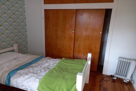 Photo of property in 15f1 Apu Crescent, Lyall Bay, Wellington, 6022
