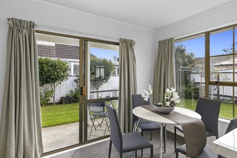 Photo of property in 59f2- Kowhai Avenue, Ebdentown, Upper Hutt, 5018