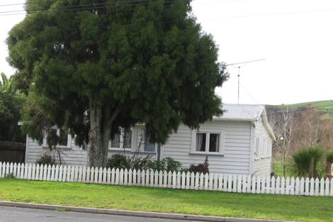 Photo of property in 90 Awaroa Road, Helensville, 0800