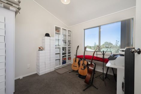 Photo of property in 2/24 Cranberry Place, Bucklands Beach, Auckland, 2012