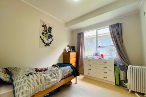 Photo of property in 2/18 Elliott Avenue, Bayview, Auckland, 0629