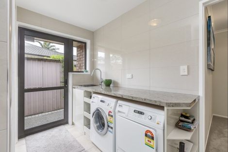 Photo of property in 1 The Ritz, Orewa, 0931