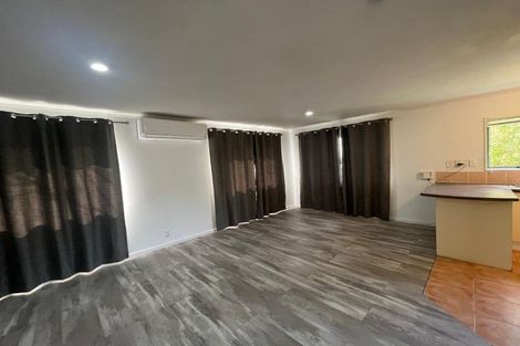 Photo of property in 2 Greenberry Drive, Ranui, Auckland, 0612