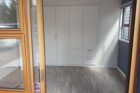 Photo of property in 110 Lauderdale Road, Birkdale, Auckland, 0626