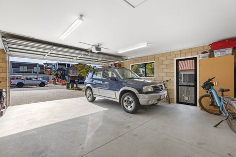 Photo of property in 27 Farrant Drive, Wanaka, 9305
