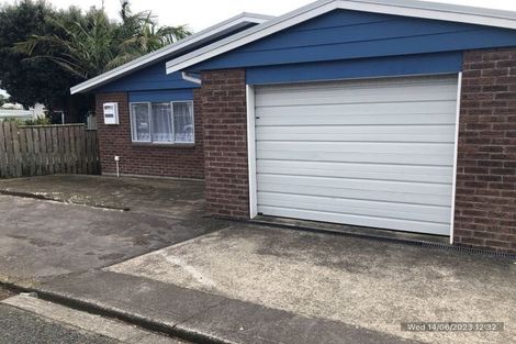 Photo of property in 220 Saint Aubyn Street, New Plymouth, 4310