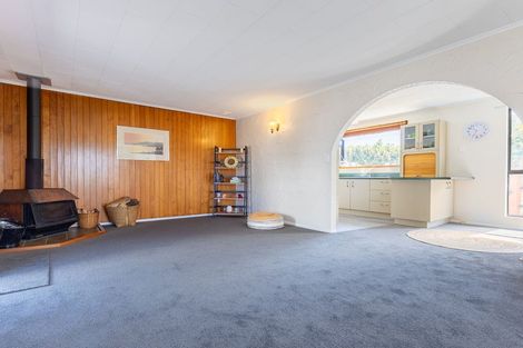 Photo of property in 11 Atua Street, Waikanae Beach, Waikanae, 5036