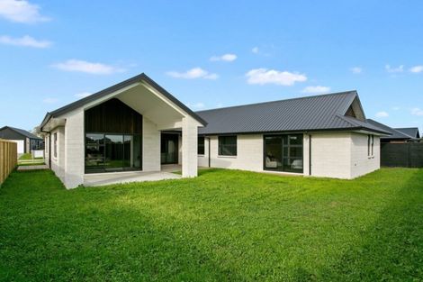 Photo of property in 6 Lewis Way, Cambridge, 3434