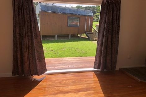 Photo of property in 15 Waitakere Road, Waitakere, Auckland, 0816