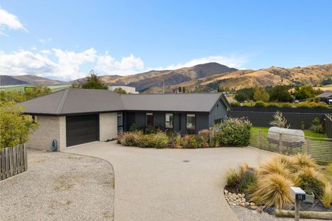 Photo of property in 13 Phoenix Place, Cromwell, 9310
