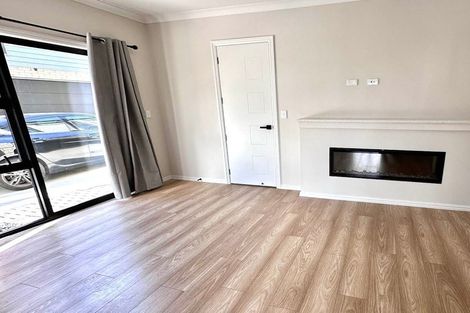 Photo of property in 17a Artesia Close, Shamrock Park, Auckland, 2016