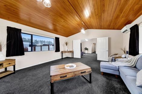 Photo of property in 121 Mercade Close, Stratford, 4332