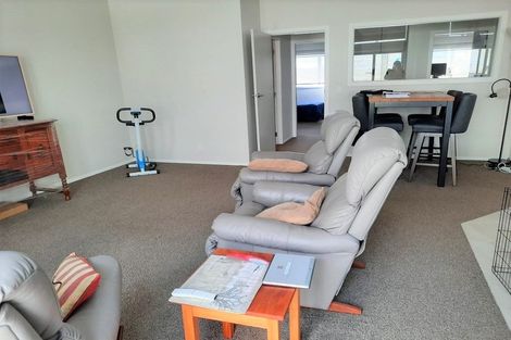 Photo of property in 9 Madeira Close, Whitby, Porirua, 5024