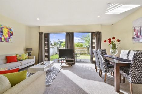 Photo of property in 16/11 The Avenue, Albany, Auckland, 0632