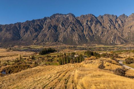 Photo of property in 4 Fairway Drive, Jacks Point, Queenstown, 9371