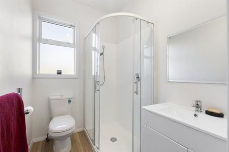 Photo of property in 19 Russell Street, Westport, 7825