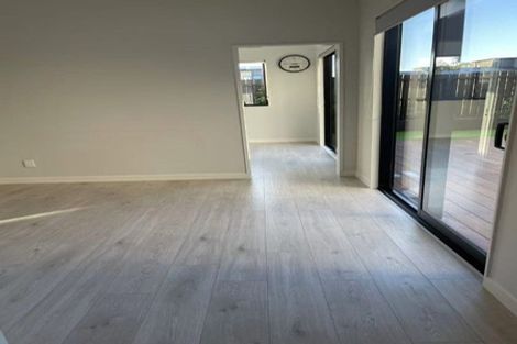 Photo of property in 7 Pilot Drive, Hobsonville, Auckland, 0616