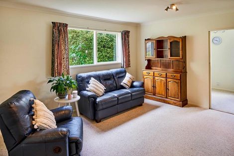 Photo of property in 10 Katarina Grove, Tawa, Wellington, 5028