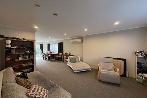 Photo of property in 16 Te Wharepouri Street, Berhampore, Wellington, 6023