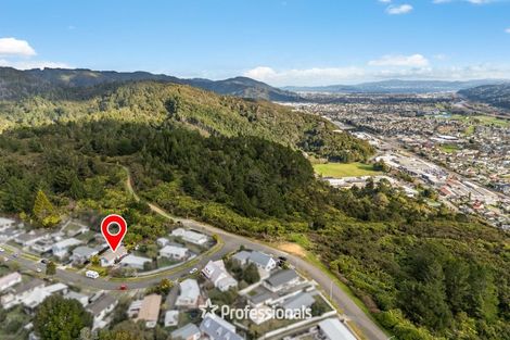 Photo of property in 33 Fenchurch Grove, Stokes Valley, Lower Hutt, 5019