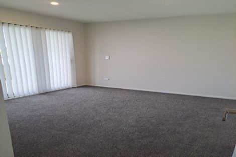 Photo of property in 20 Rorotu Avenue, Karaka, 2113