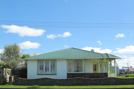 Photo of property in 28 Ross Street, Marton, 4710